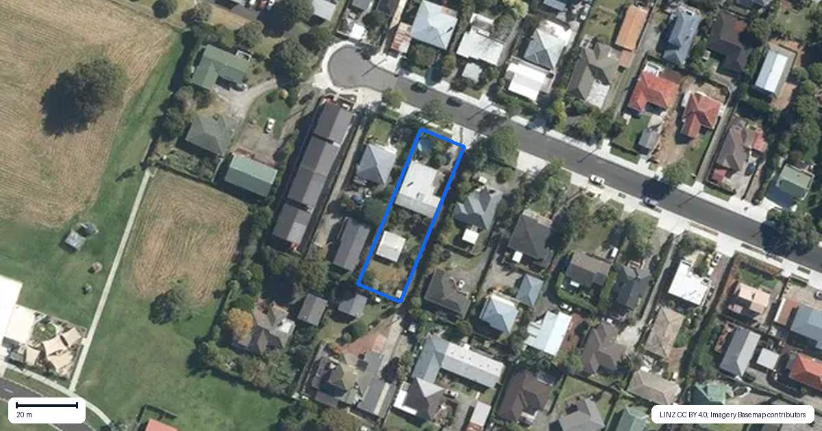 Property context map for 14 Riverview Road, New Lynn, Auckland