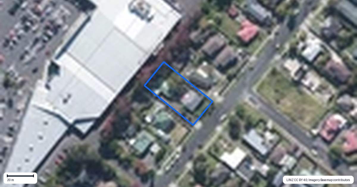Property context map for 19 Newington Road, Henderson, Auckland