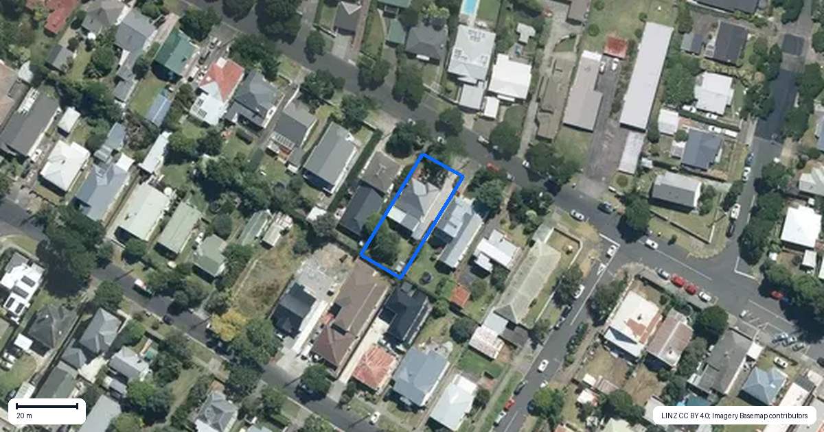 Property context map for 32 Kitchener Road, Sandringham, Auckland