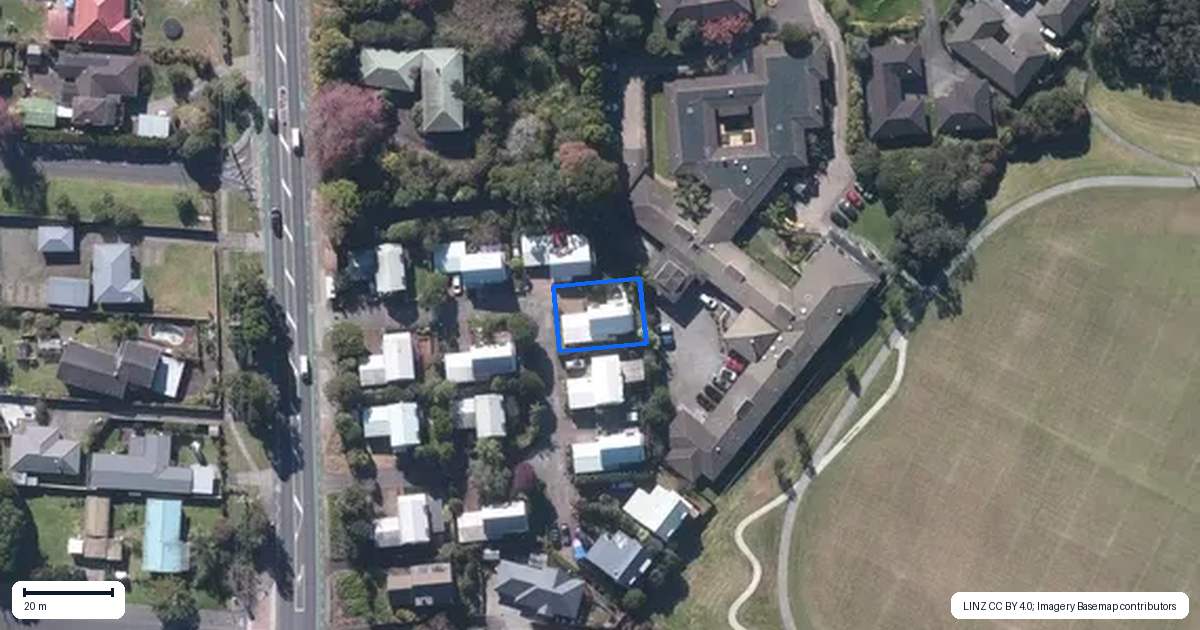 Property context map for 7/485 Don Buck Road, Massey, Auckland