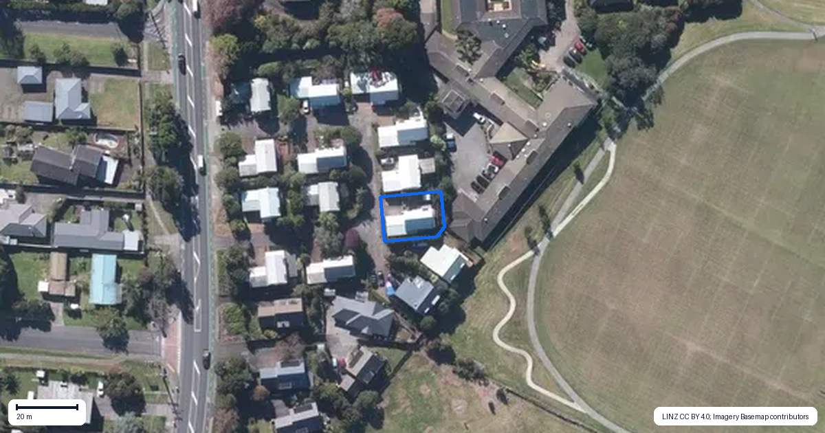 Property context map for 5/485 Don Buck Road, Massey, Auckland