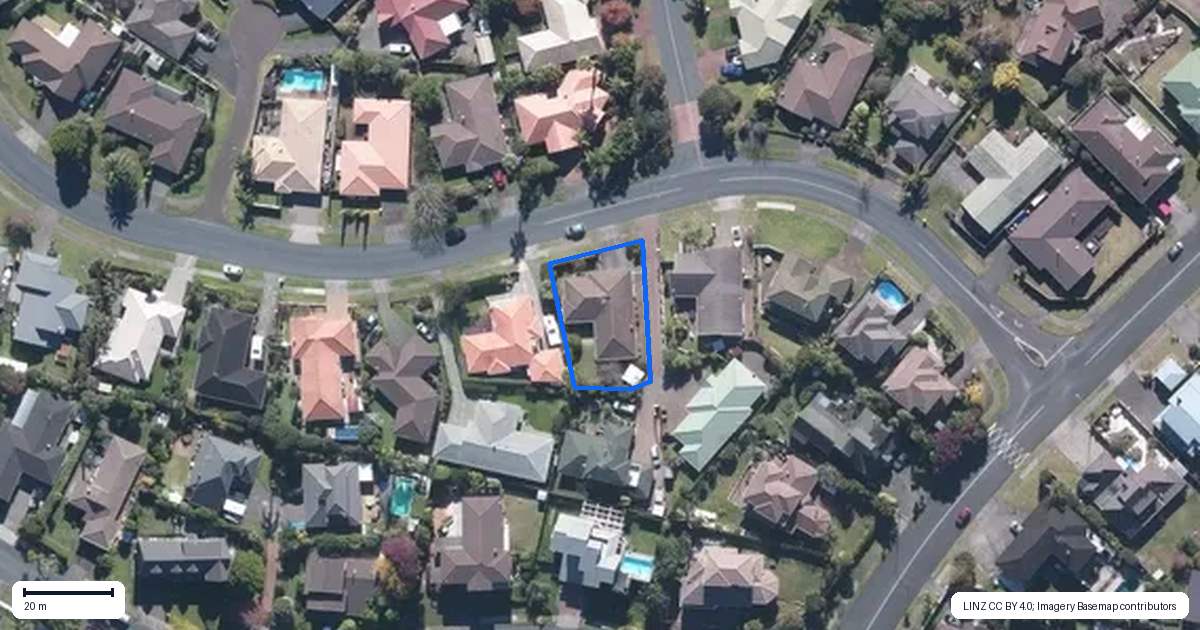 Property context map for 12 Suncrest Drive, West Harbour, Auckland