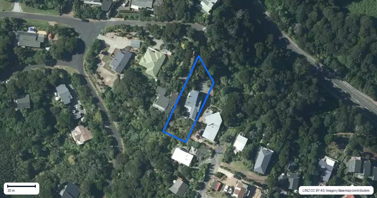 Property context map for 35 Tawa Street, Oneroa, Waiheke Island