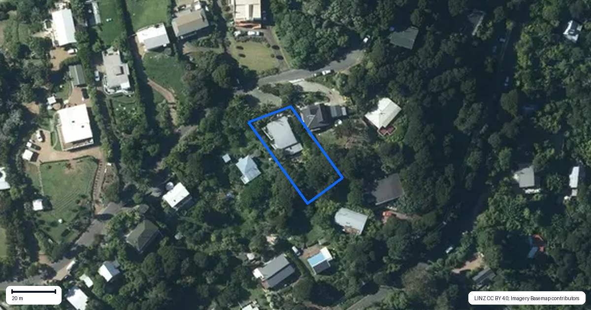 Property context map for 21 Giles Road, Ostend, Waiheke Island