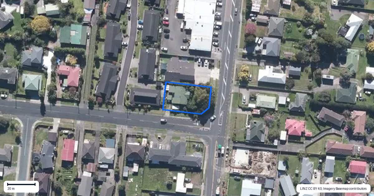 Property context map for 122 Rathgar Road, Henderson, Auckland