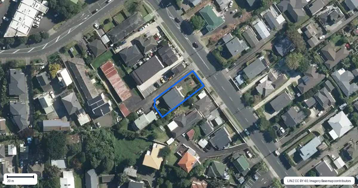 Property context map for 12 Lunn Avenue, Mount Wellington, Auckland