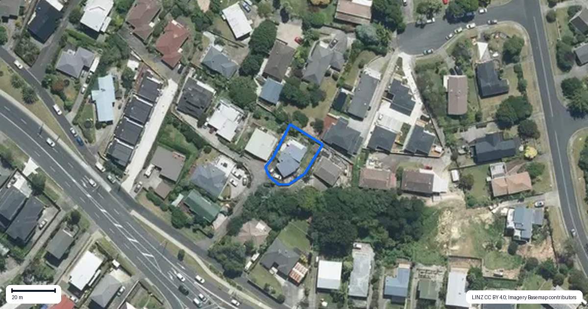Property context map for 589F East Coast Road, Browns Bay, Auckland
