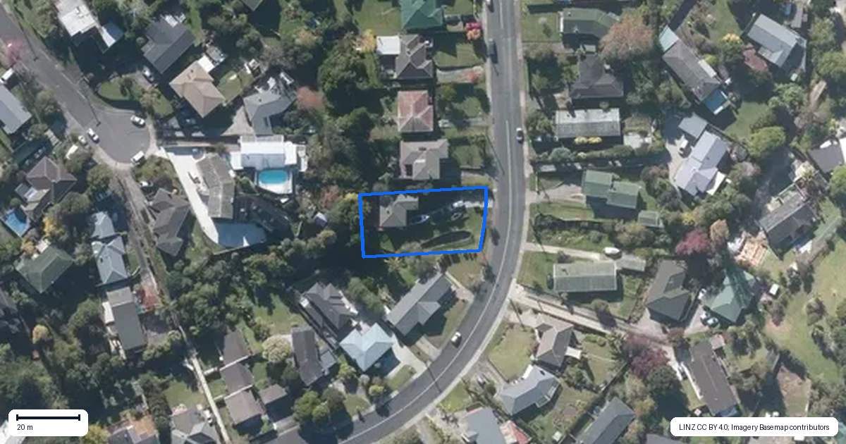 Property context map for 34 Angelo Avenue, Howick, Auckland