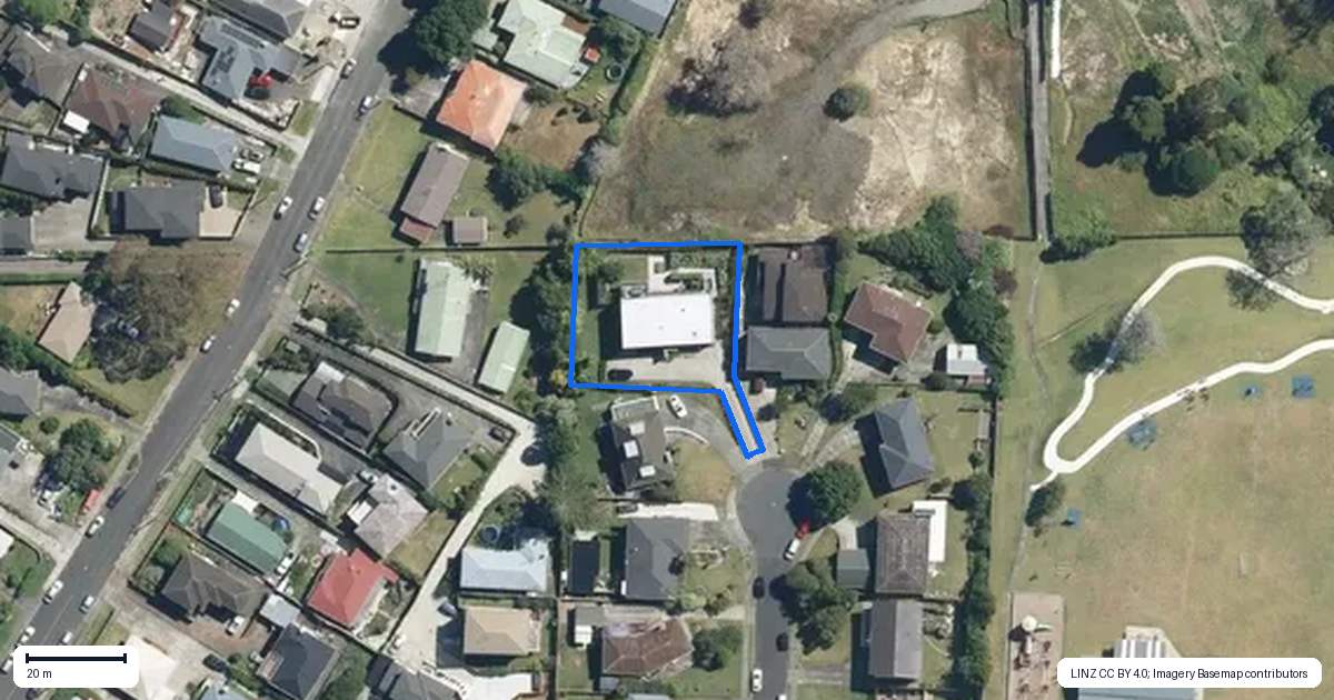 Property context map for 18 Hibiscus Place, Hillsborough, Auckland