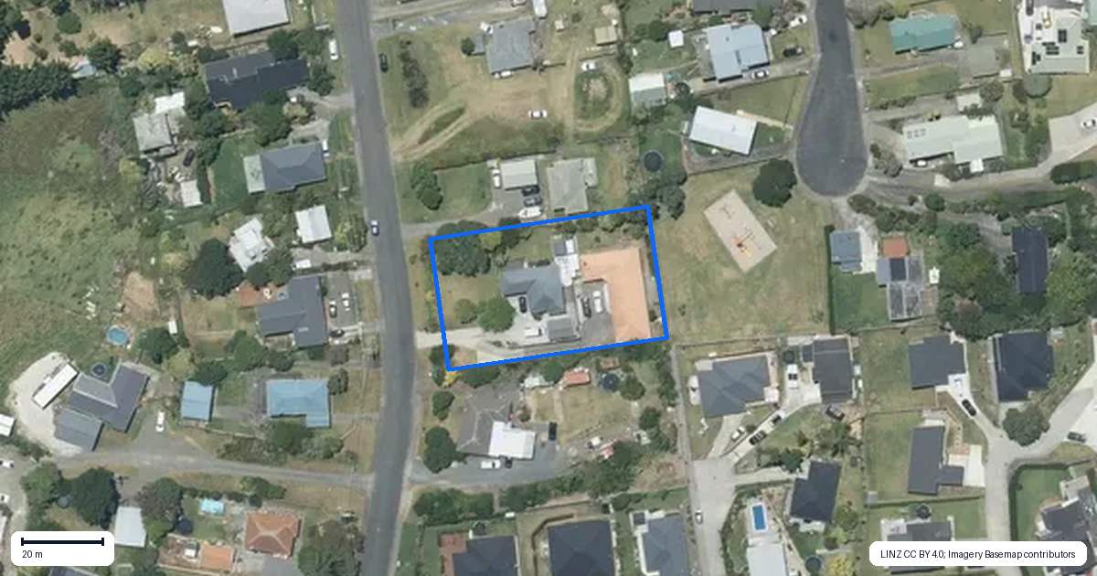 Property context map for 22 Makiri Street, Helensville