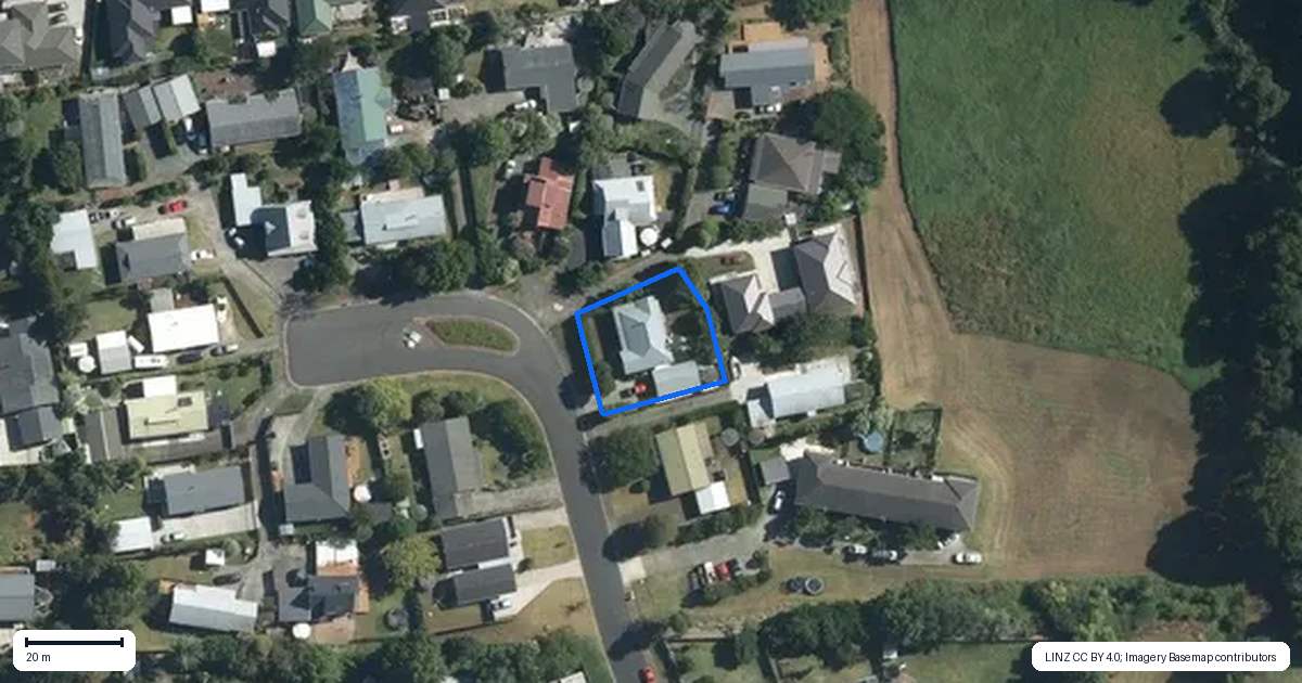Property context map for 12 Rheingold Place, Huapai, Kumeu