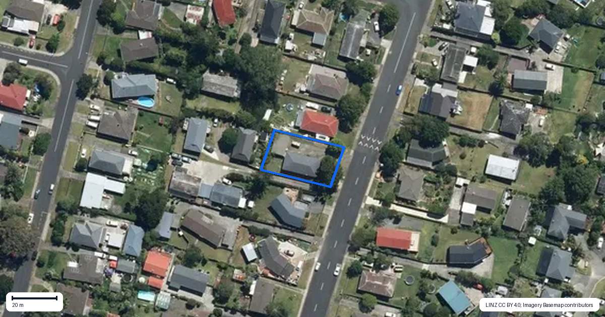 Property context map for 17 Solar Road, Glen Eden, Auckland