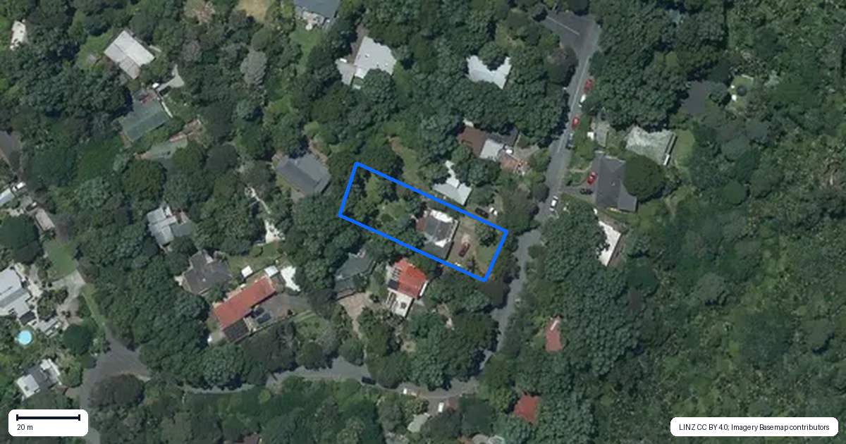 Property context map for 23 Tainui Road, Titirangi, Auckland