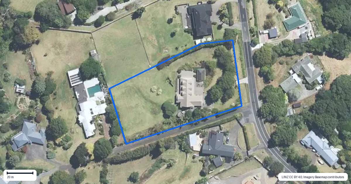 Property context map for 260 Point View Drive, Dannemora, Auckland