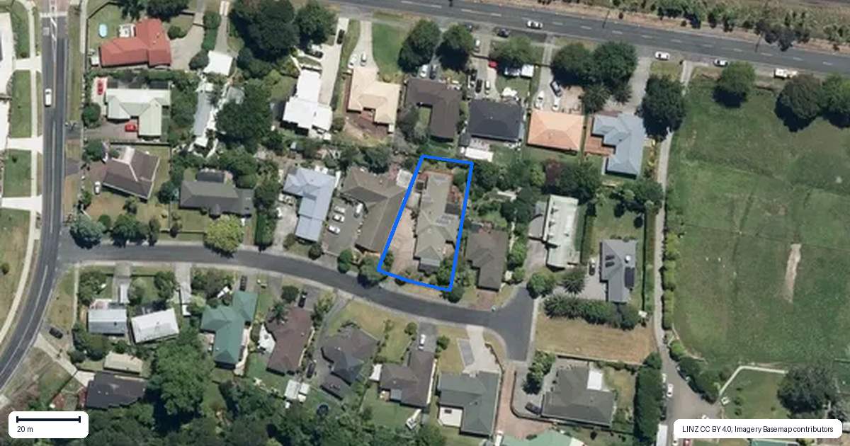 Property context map for 10 Patsy O'Hara Place, Swanson, Auckland