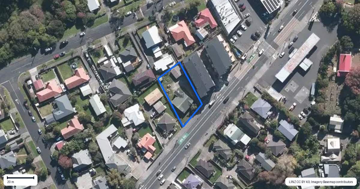 Property context map for 2083 Great North Road, Avondale, Auckland