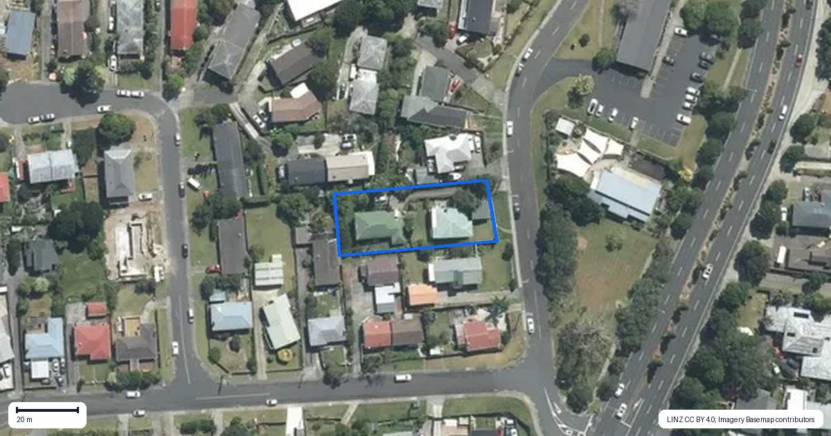 Property context map for 8A Mayfield Road, Glenfield, Auckland