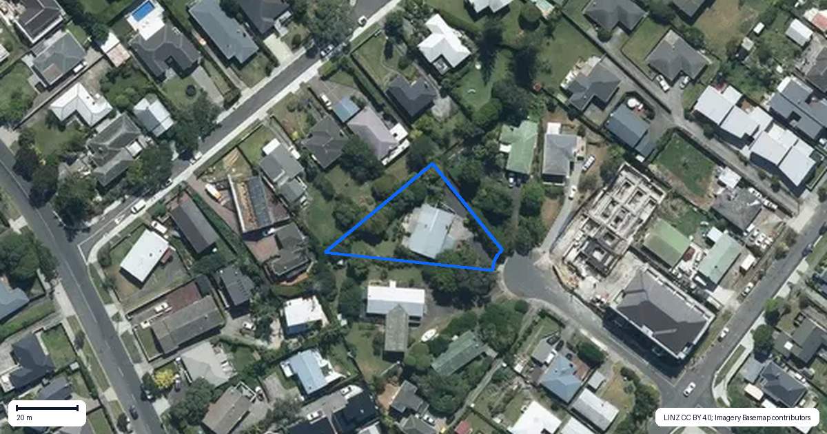 Property context map for 8 Potiki Place, Glen Innes, Auckland