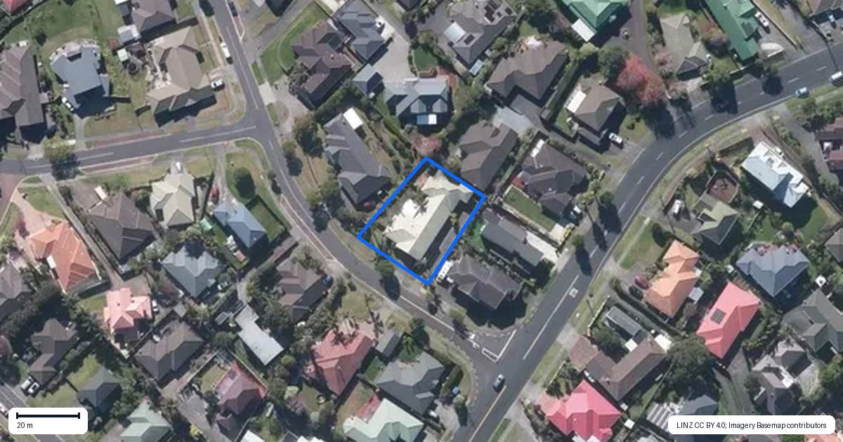 Property context map for 3 Roy Maloney Drive, Henderson, Auckland