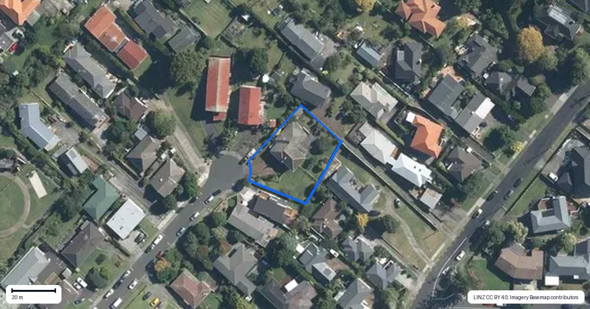Property context map for 11 Walter MacDonald Street, Howick, Auckland