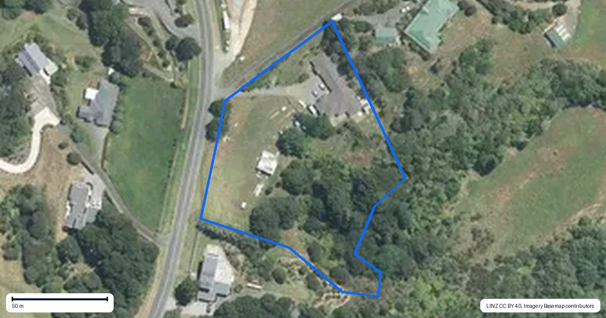 Property context map for 577 Redoubt Road, Flat Bush, Auckland