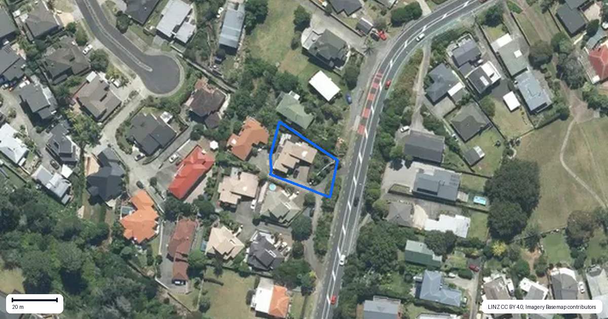 Property context map for 127A Browns Bay Road, Browns Bay, Auckland