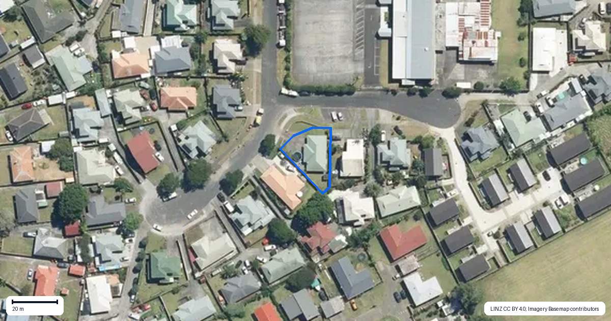 Property context map for 22 Enuamanu Road, Favona, Auckland