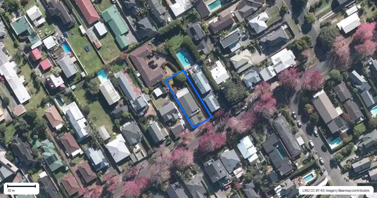 Property context map for 54 Dignan Street, Point Chevalier, Auckland