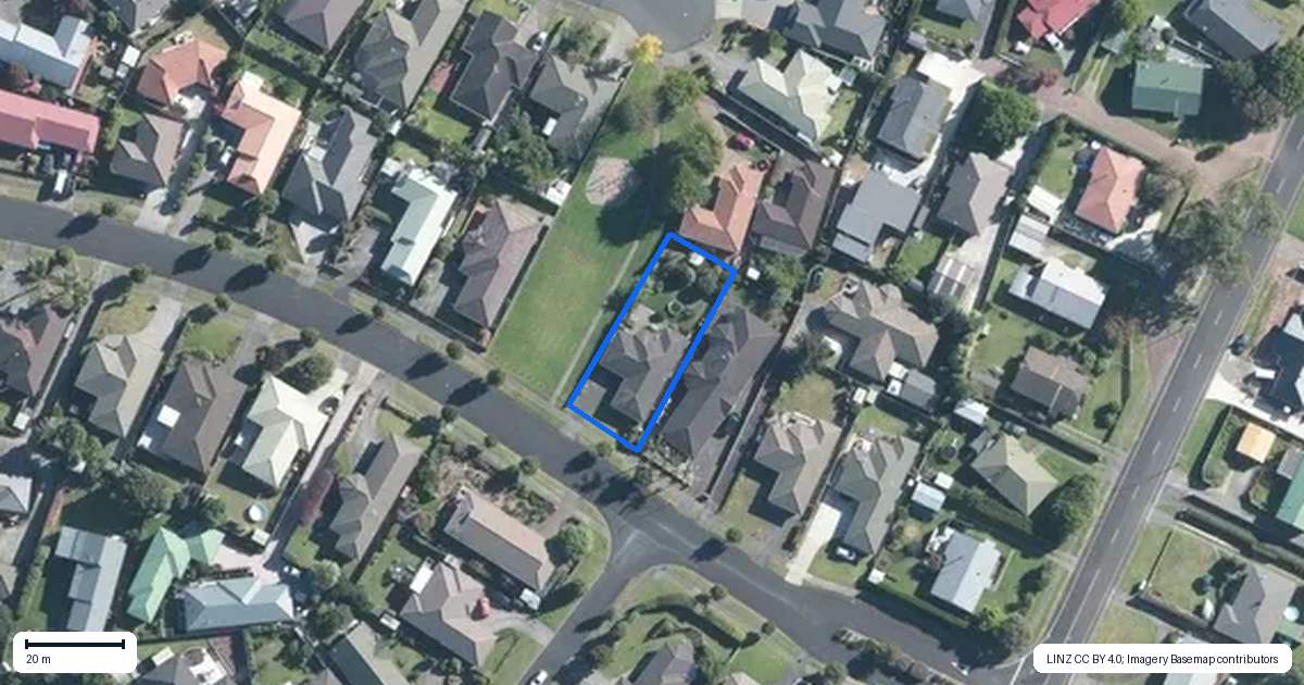 Property context map for 11 Waitoa Street, Waiuku