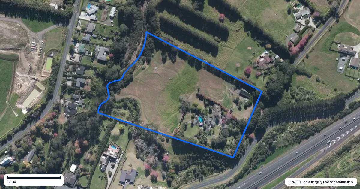 Property context map for 18 Sinton Road, Hobsonville, Auckland