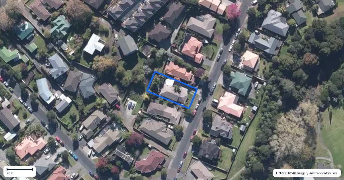 Property context map for 24 Millstream Drive, Henderson, Auckland