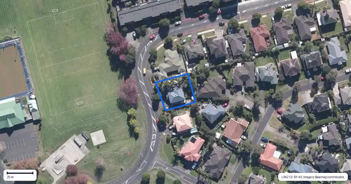Property context map for 26 Gunner Drive, Te Atatu Peninsula, Auckland