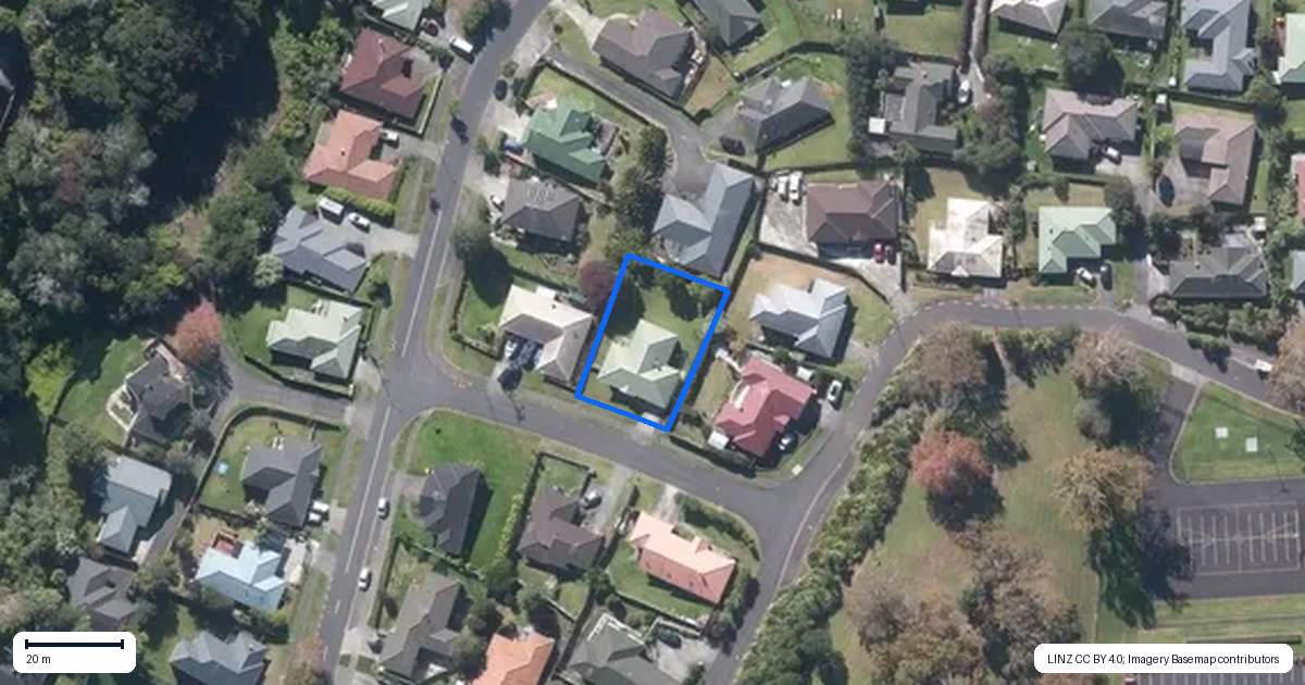 Property context map for 19 Carling Avenue, Massey, Auckland