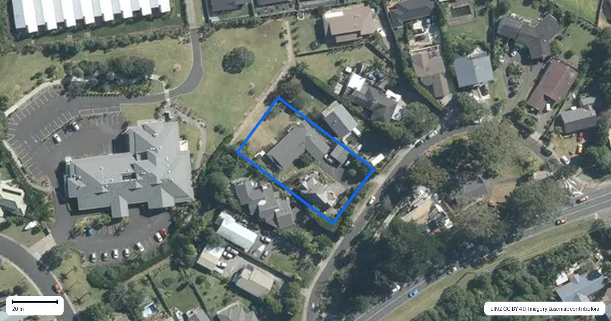 Property context map for 10 Tawhana Crescent, Red Beach, Whangaparaoa