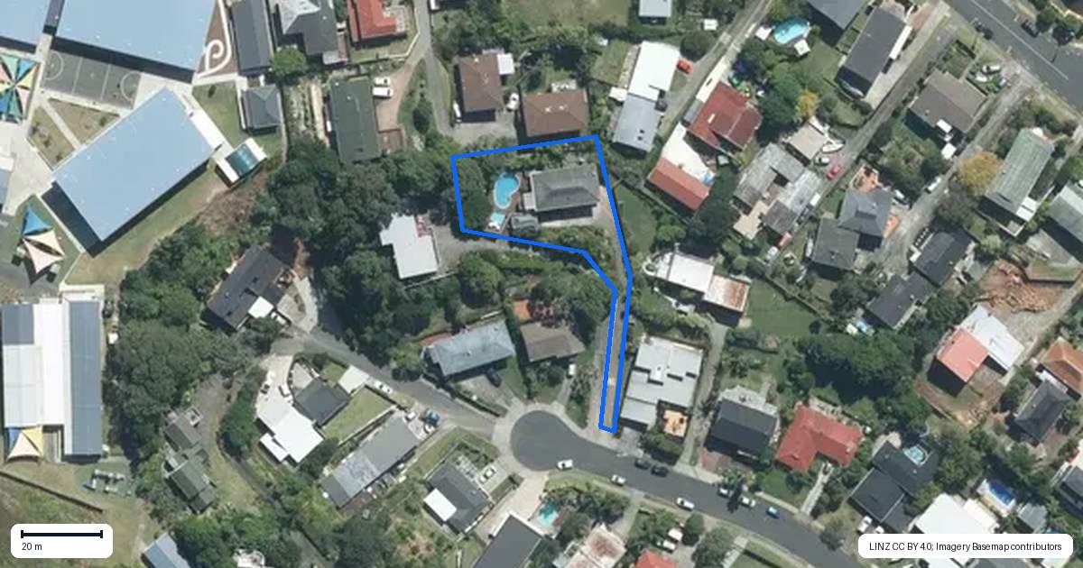 Property context map for 23 King Richard Place, Browns Bay, Auckland