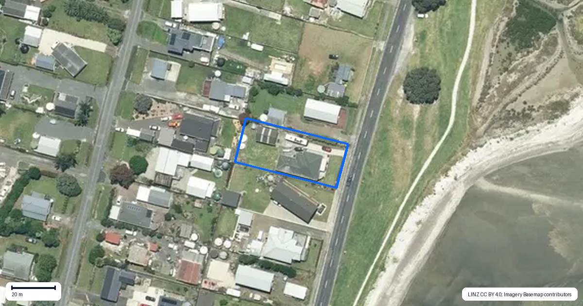 Property context map for 915 East Coast Road, Kaiaua