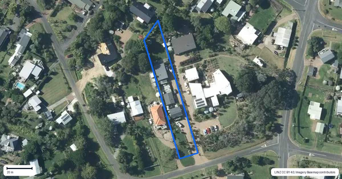 Property context map for 8 Nikau Road, Oneroa, Waiheke Island