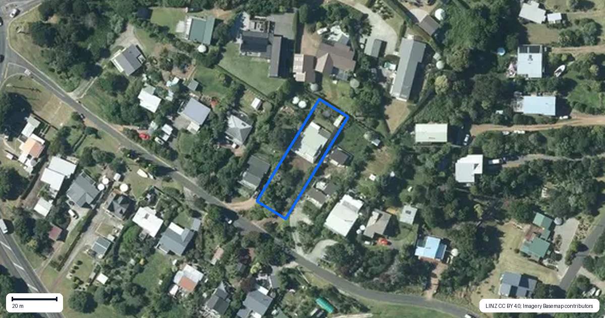 Property context map for 13 Moana Avenue, Surfdale, Waiheke Island