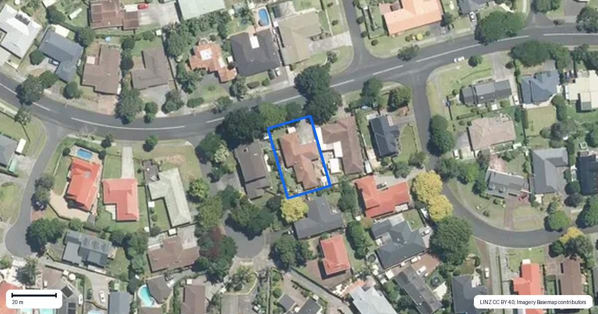 Property context map for 135 Walter Strevens Drive, Conifer Grove, Takanini