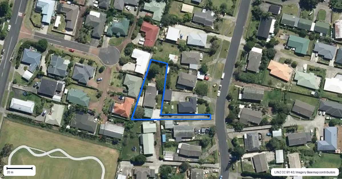 Property context map for 11 Roick Parade, Glen Eden, Auckland