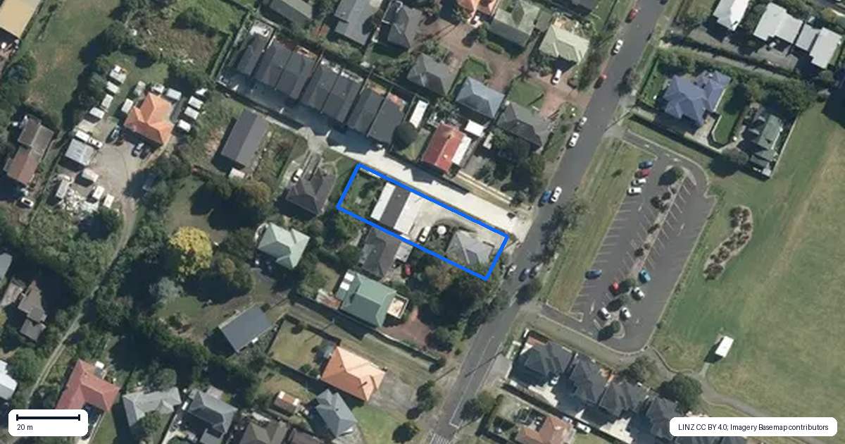 Property context map for 37 Barrack Road, Mount Wellington, Auckland