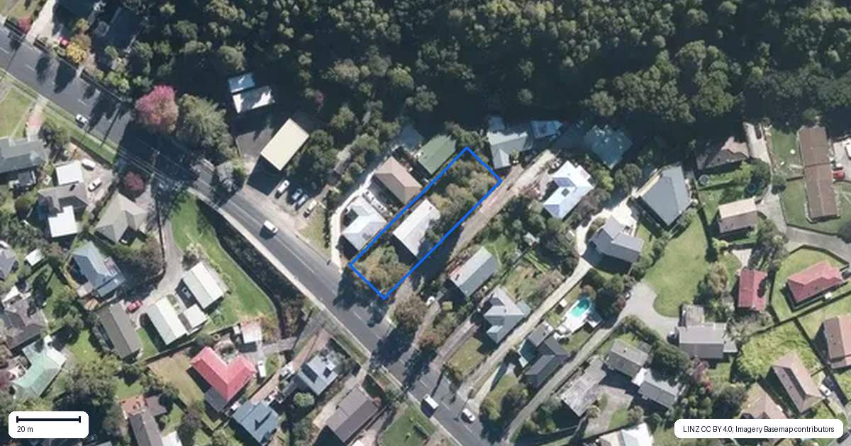 Property context map for 86 Eskdale Road, Birkdale, Auckland