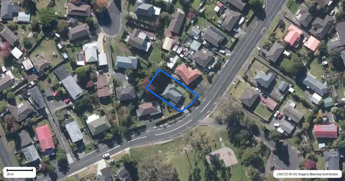 Property context map for 35 Zita Maria Drive, Massey, Auckland