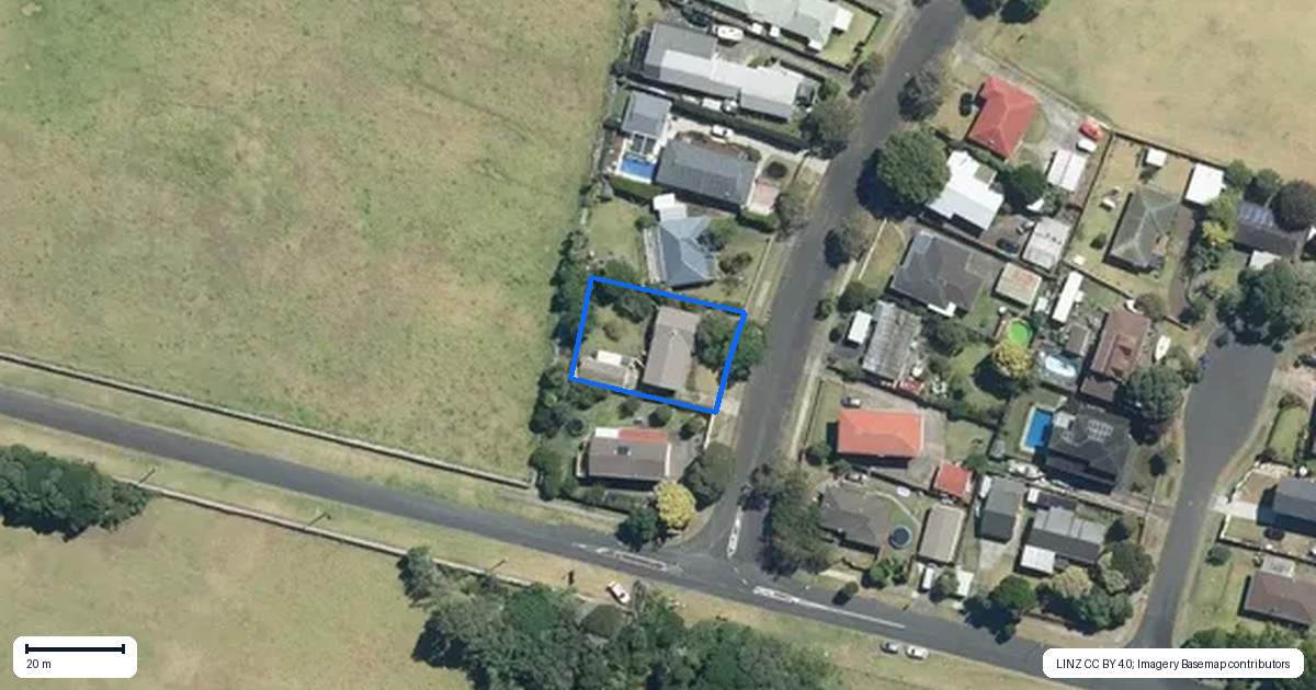 Property context map for 123 Muir Avenue, Mangere Bridge, Auckland