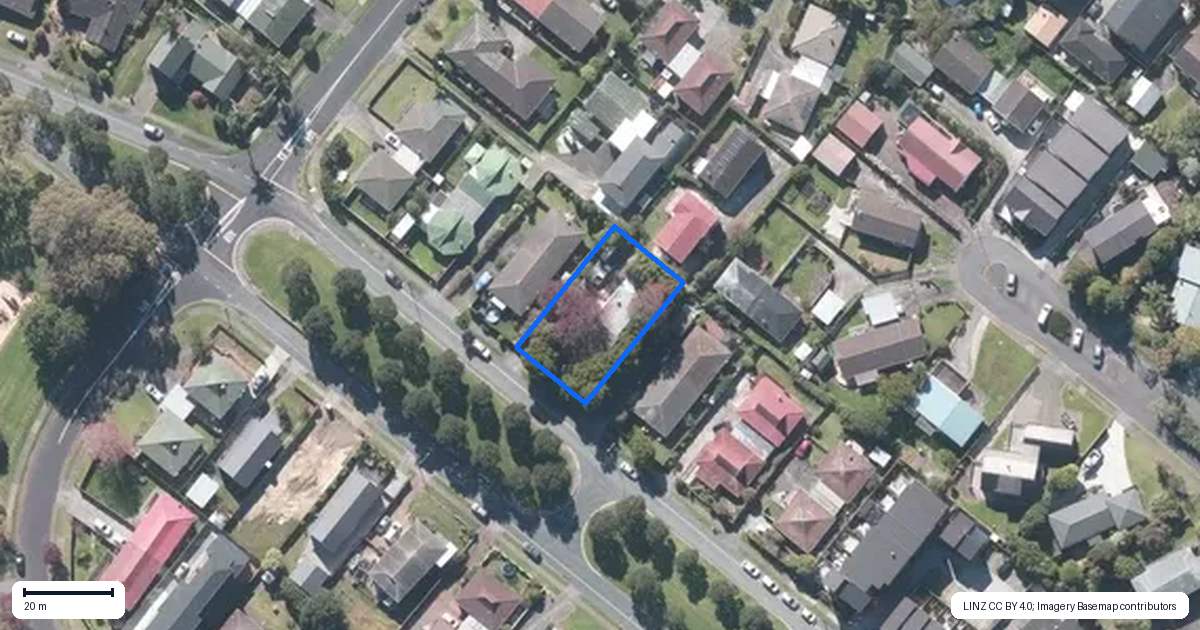 Property context map for 50 Highland Park Drive, Highland Park, Auckland