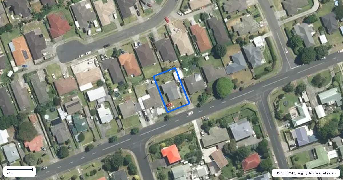 Property context map for 68 Old Wairoa Road, Papakura