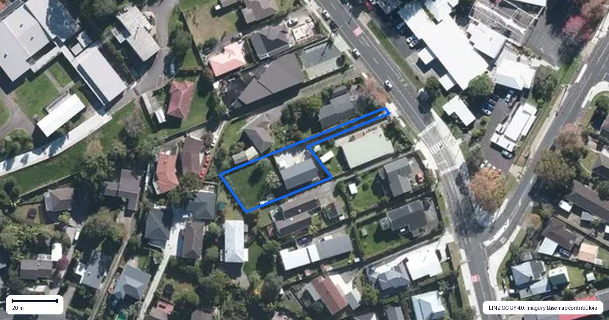 Property context map for 122A Birkdale Road, Birkdale, Auckland