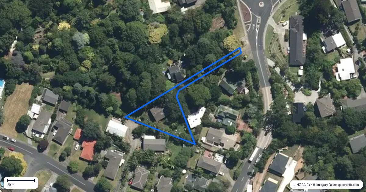 Property context map for 7A South Lynn Road, Titirangi, Auckland