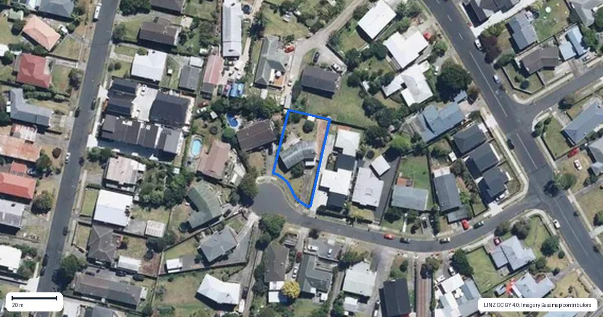 Property context map for 11 Boys Place, Pakuranga Heights, Auckland