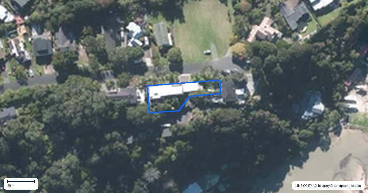 Property context map for 193 Sandspit Road, Shelly Park, Auckland